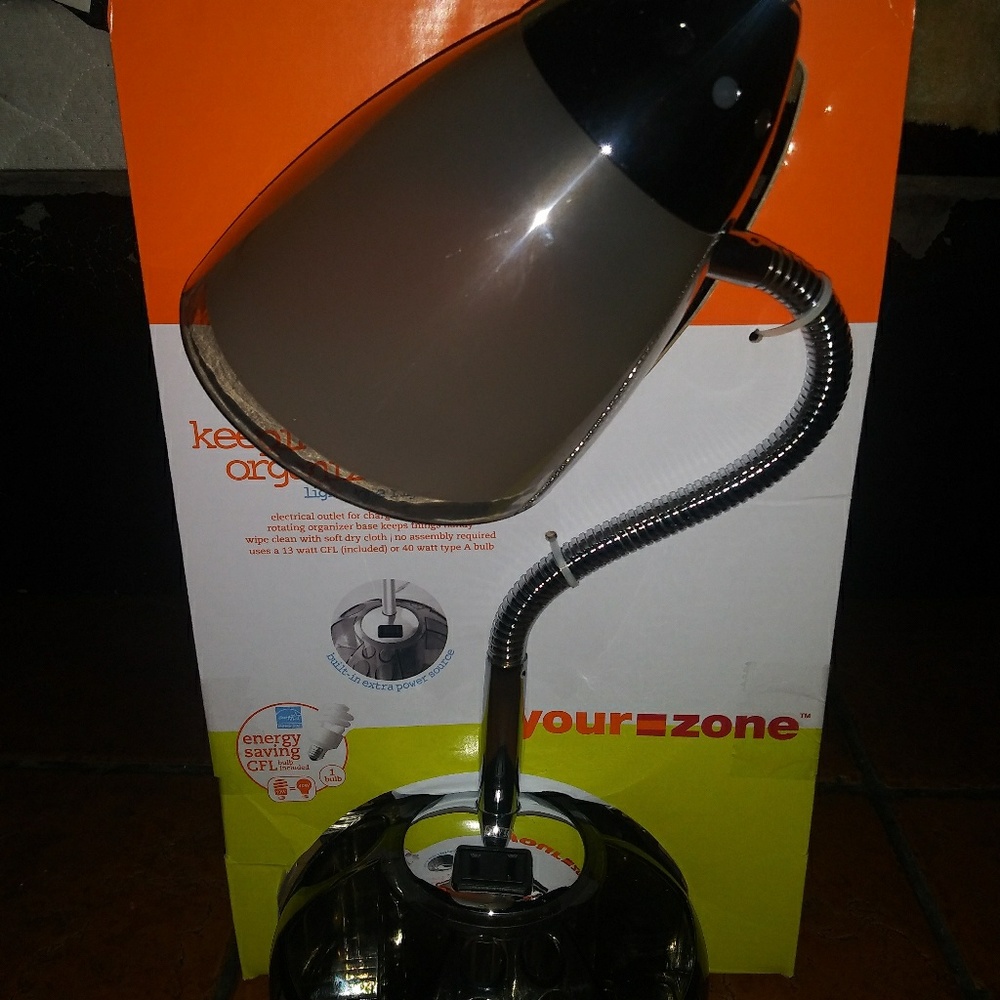 your zone keepin it charged organizer lamap